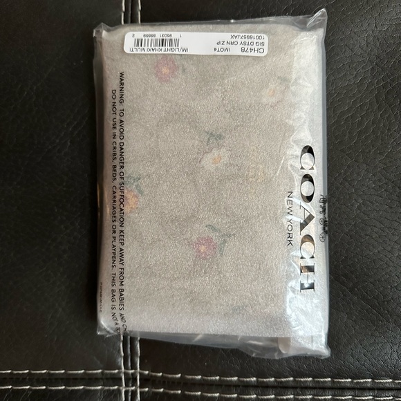 Brand New Coach Zip Wristlet In Signature Canvas With Nostalgic Ditsy Print - Picture 3 of 3